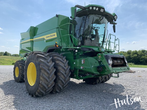 Photo of 2025 John Deere S7 800