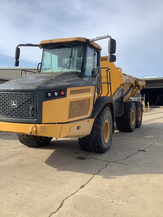 2022 John Deere 260E