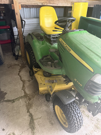 Photo of 2011 John Deere X748