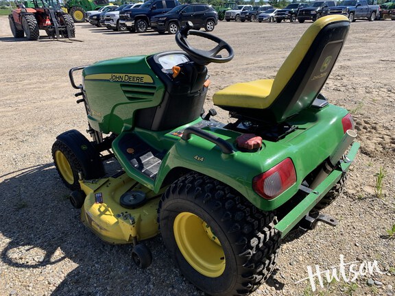 Photo of 2011 John Deere X748