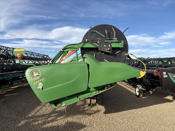 Used 2017 John Deere 640FD Combine Platforms at Horizon Ag & Turf in Lloydminster, AB - Photo14