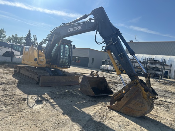 2016 John Deere 135G