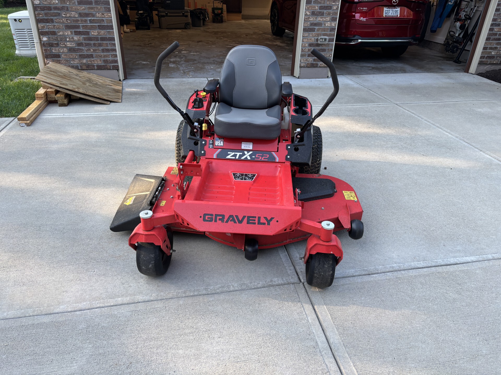 Used 2021 Gravely ZTX52 Zero Turn Mowers at Koenig Equipment in Germantown, OH - PhotoXL18