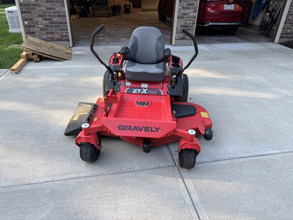 Used 2021 Gravely ZTX52 Zero Turn Mowers at Koenig Equipment in Germantown, OH - Photo18