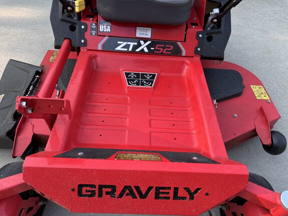 Used 2021 Gravely ZTX52 Zero Turn Mowers at Koenig Equipment in Germantown, OH - Photo5