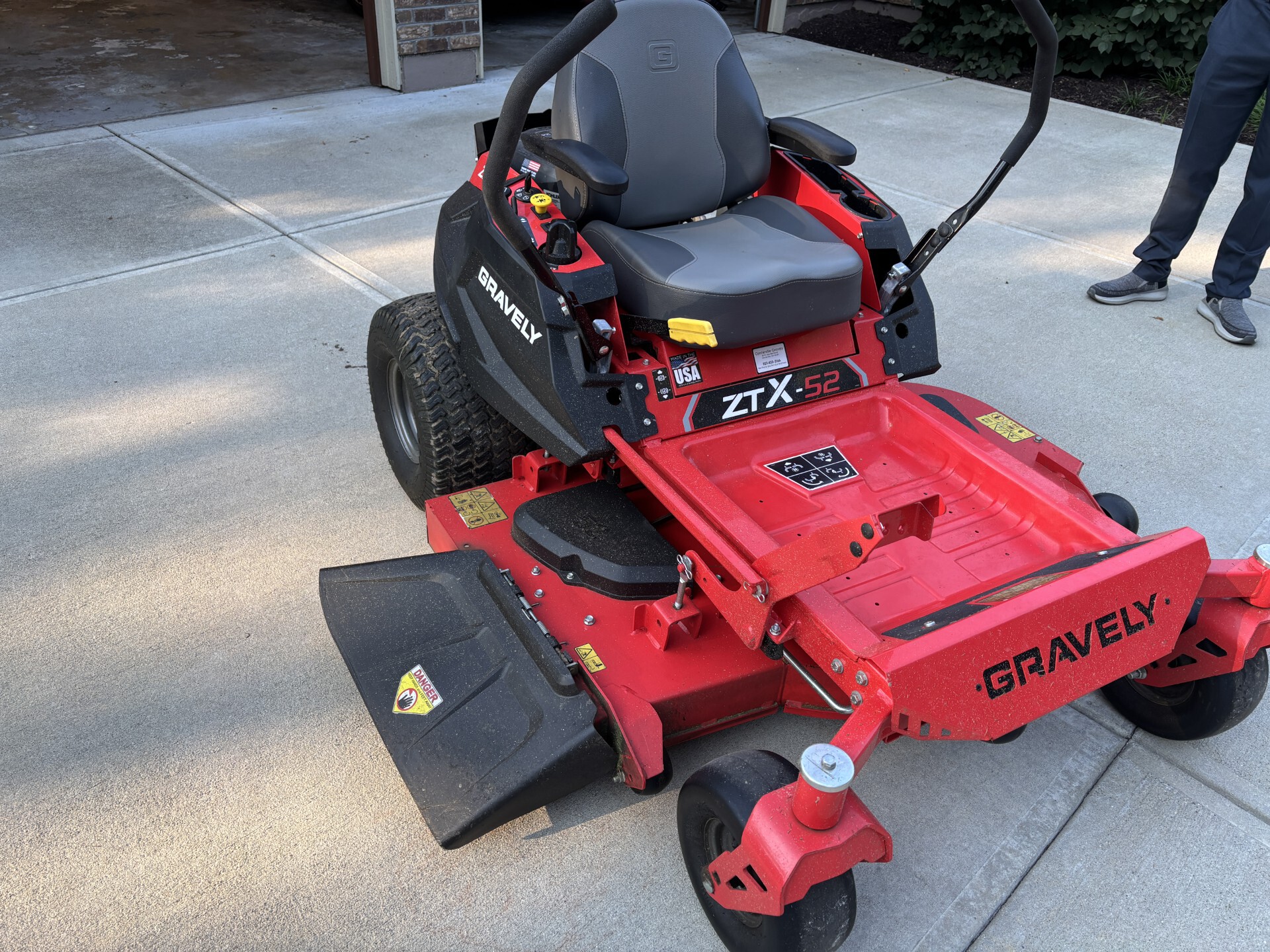Used 2021 Gravely ZTX52 Zero Turn Mowers at Koenig Equipment in Germantown, OH - PhotoXL10