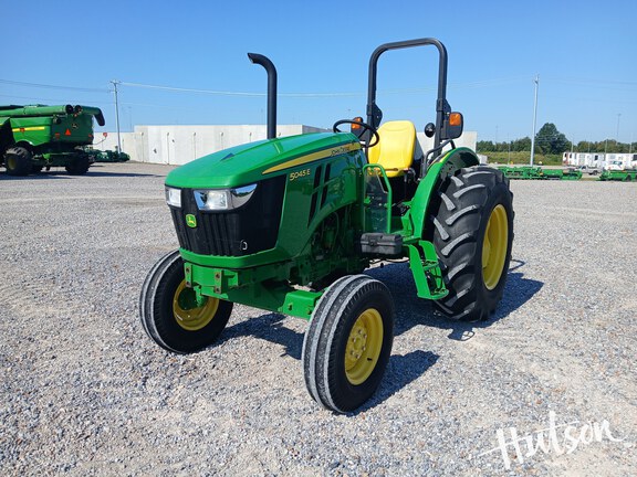 Photo of 2022 John Deere 5045E