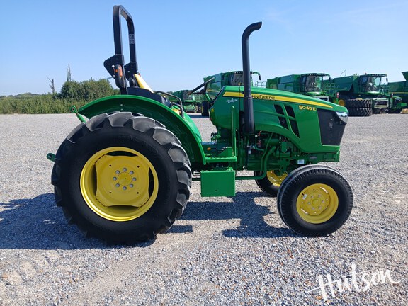 Photo of 2022 John Deere 5045E