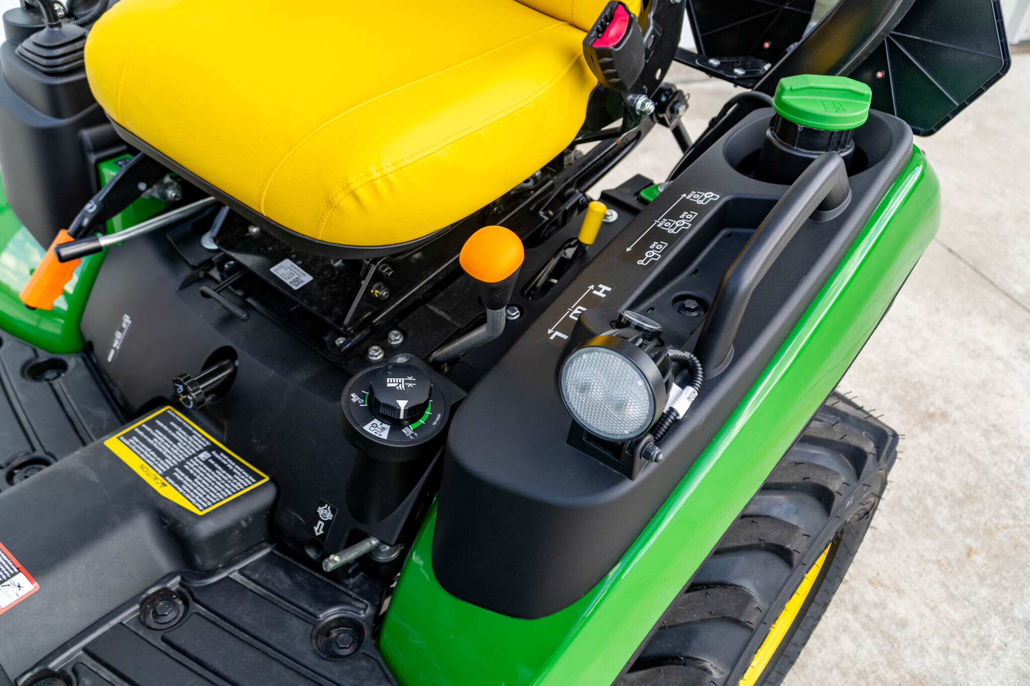 New In-Stock 2026 John Deere 1025R Compact Utility Tractors at Koenig Equipment in Oxford, OH - PhotoXL7