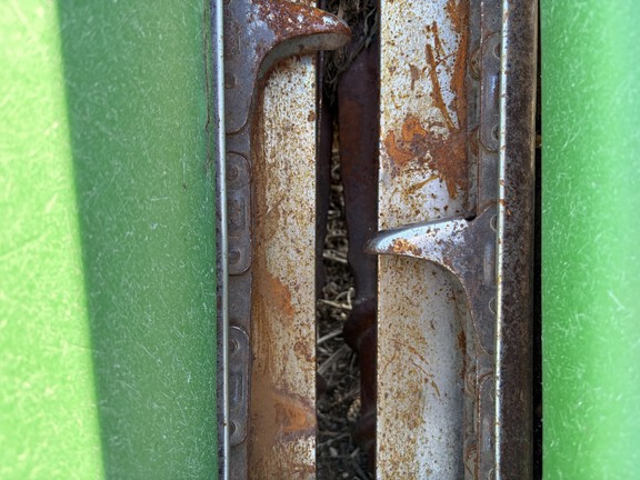 1983 John Deere 843 (2nd thumbnail)