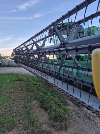 Photo of 2012 John Deere 635F