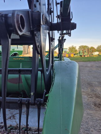 Photo of 2012 John Deere 635F