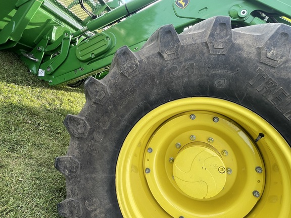 Used 2022 John Deere 6175M Row Crop Tractors at Horizon Ag & Turf in Warburg, AB - Photo9