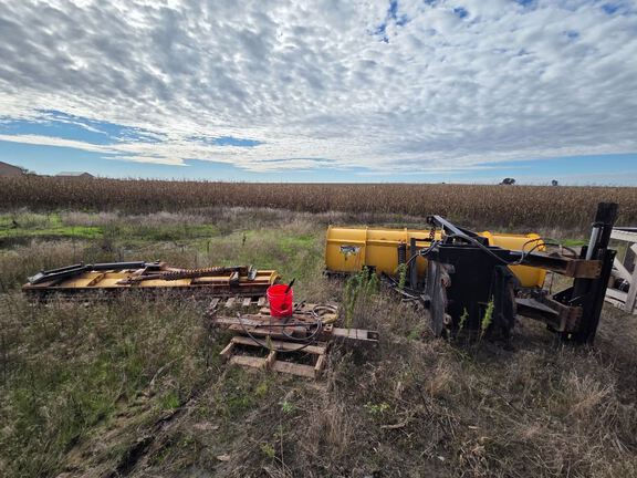 0 Monroe 12FT PLOW AN