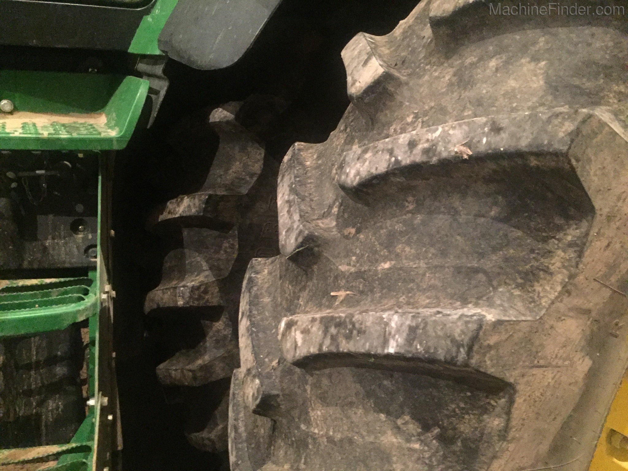 2016 John Deere 8370R Image 20