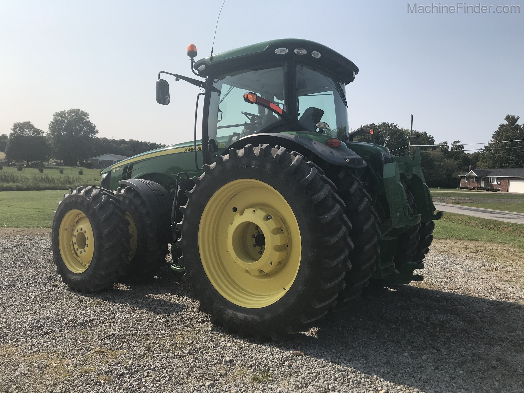 2016 John Deere 8370R Image 3