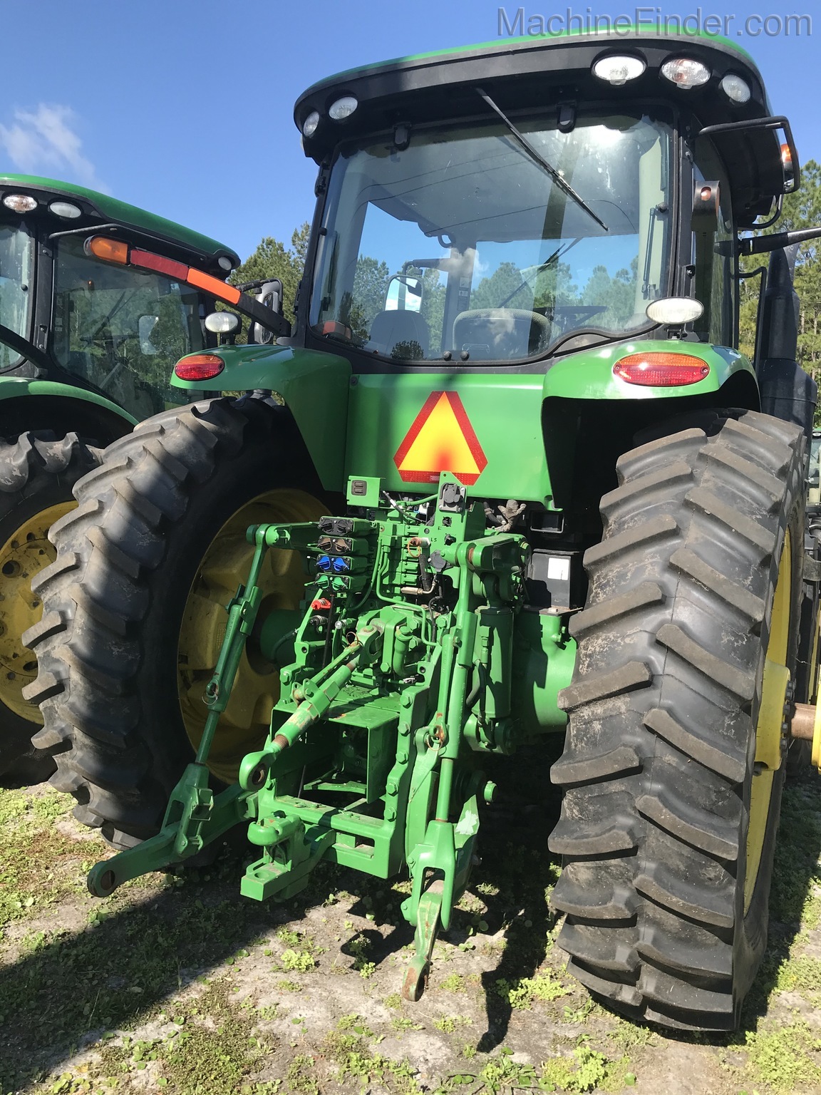 2017 John Deere 8270R Image 3