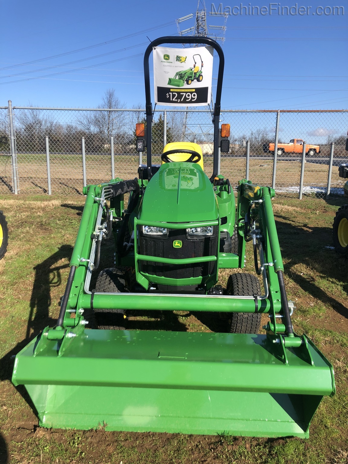 2020 John Deere 1023E Image 4