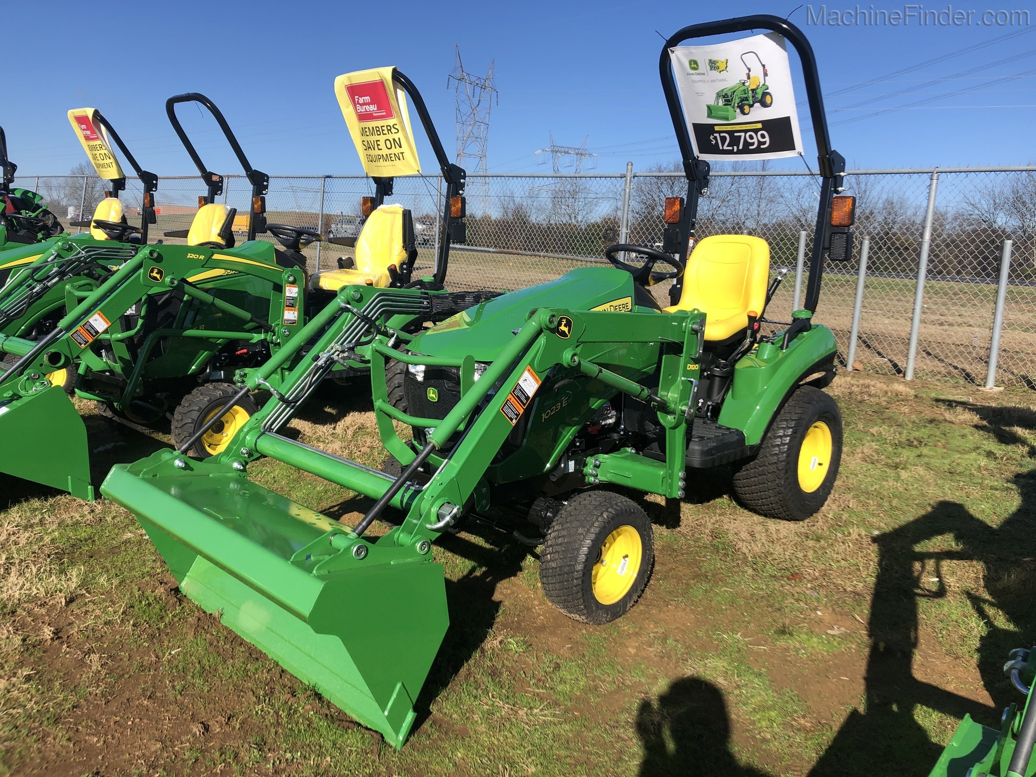 2020 John Deere 1023E Image 1