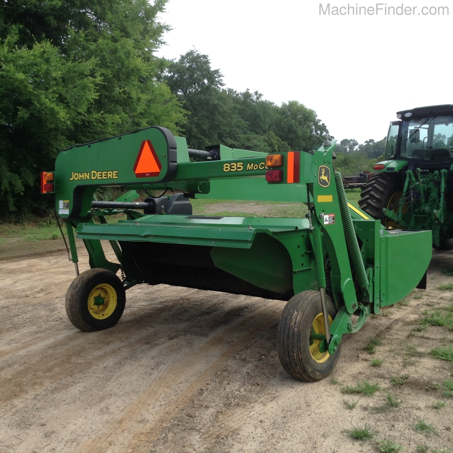 2015 John Deere 835 Image 4