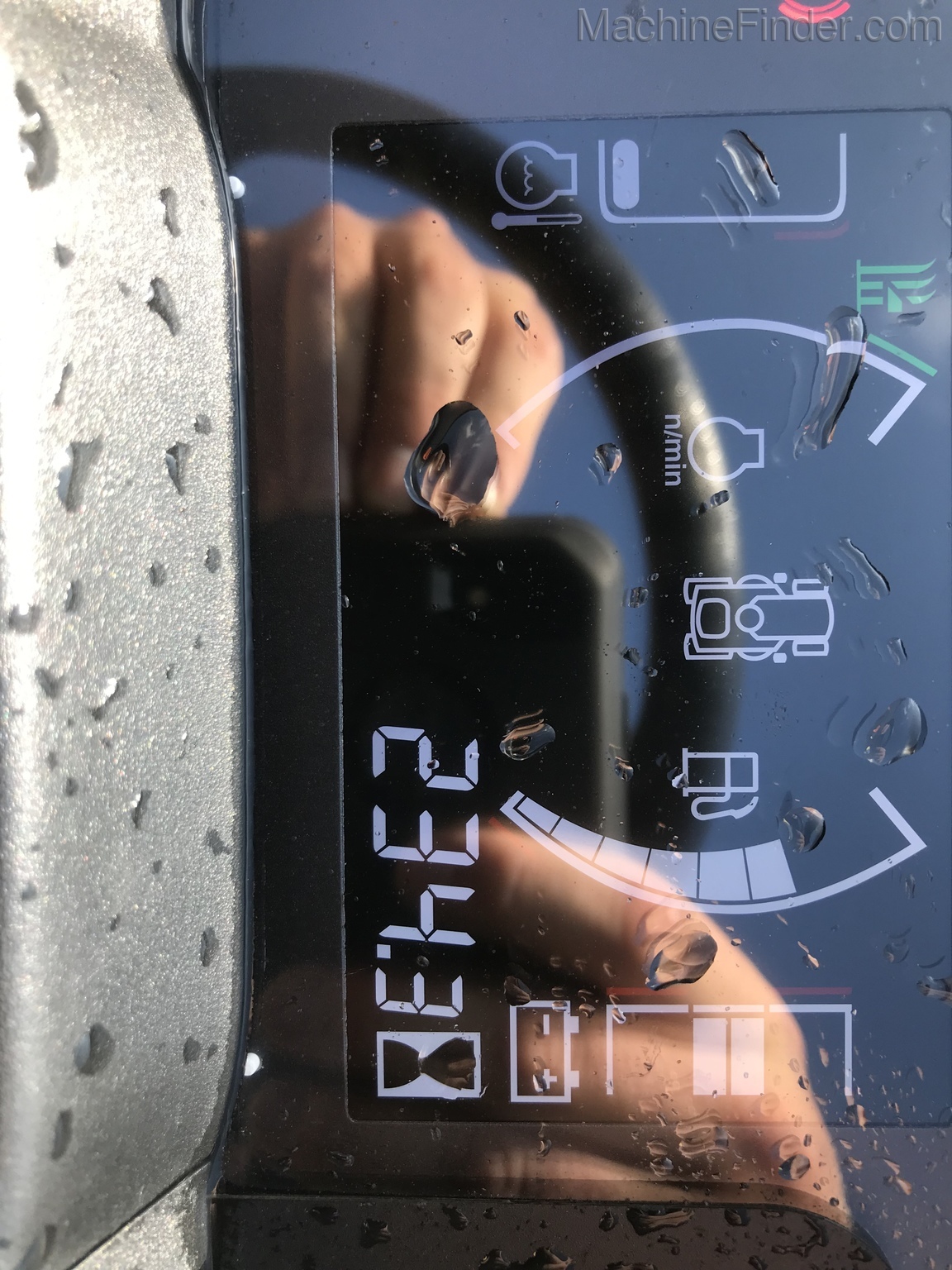 2017 John Deere X758 Image 5