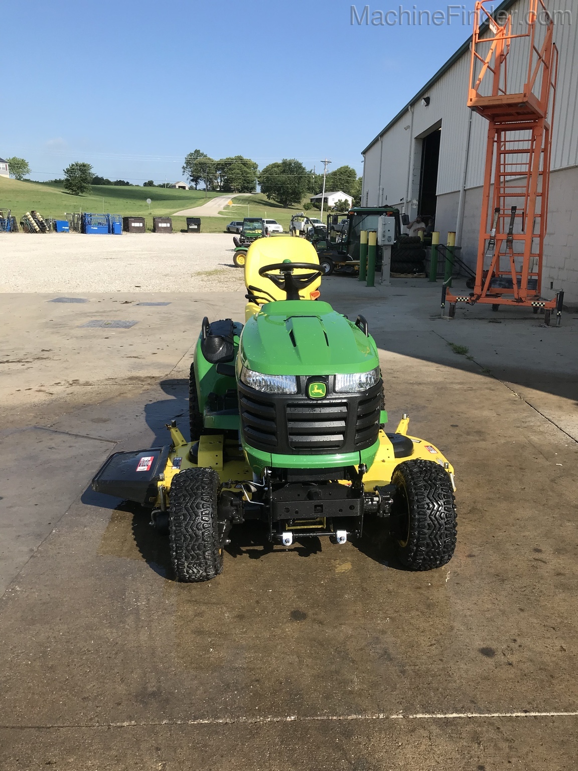 2017 John Deere X758 Image 3