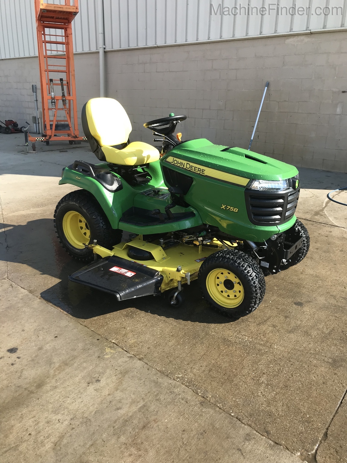 2017 John Deere X758 Image 1
