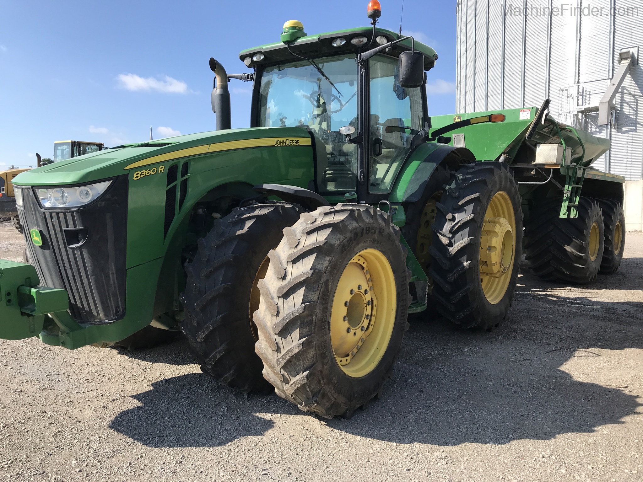 2012 John Deere 8360R Image 2