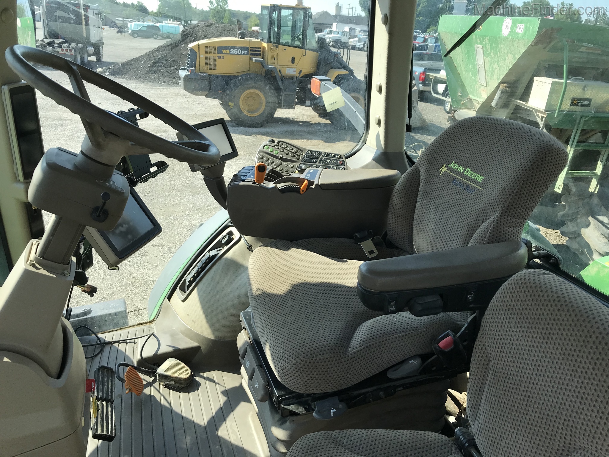 2012 John Deere 8360R Image 3