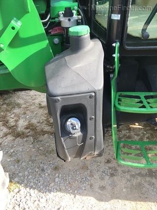 2015 John Deere 5100E Image 2