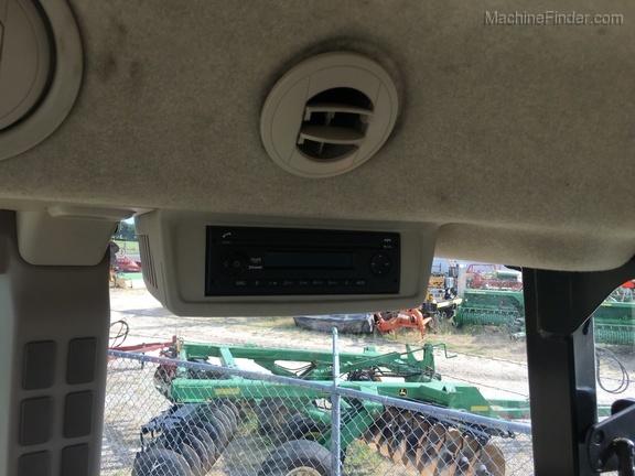 2015 John Deere 5100E Image 8