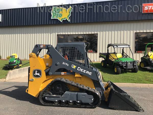 John Deere 317G Image 1