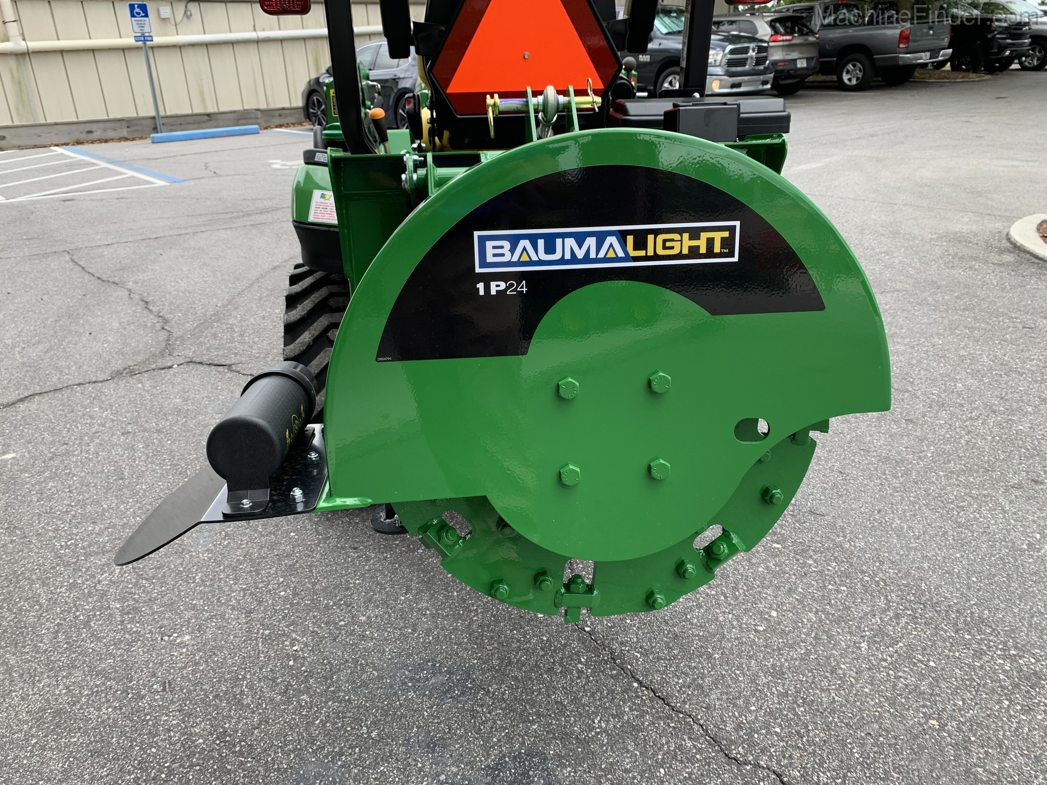 2020 John Deere 1025R Image 5