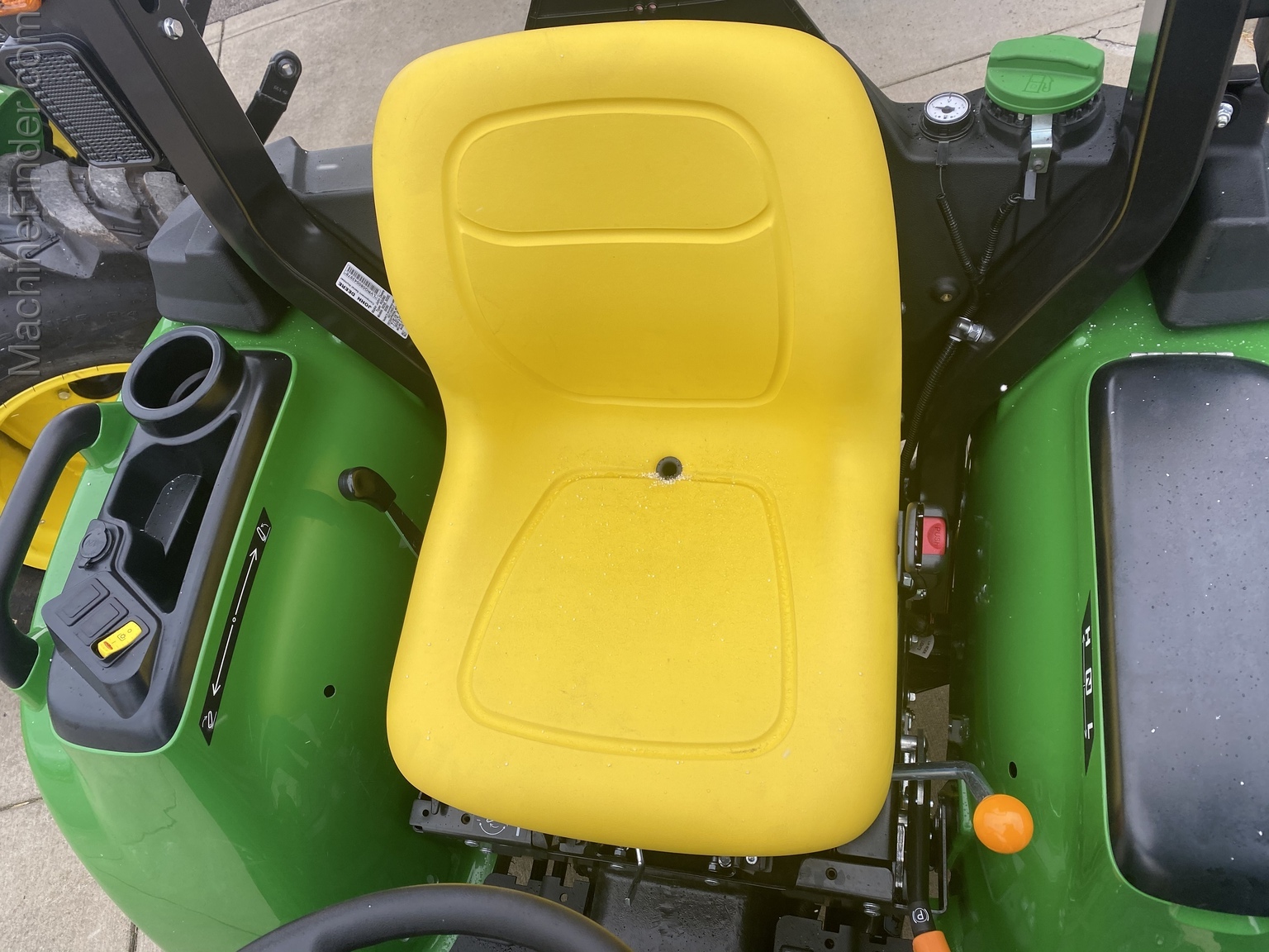 2021 John Deere 3038E Image 5