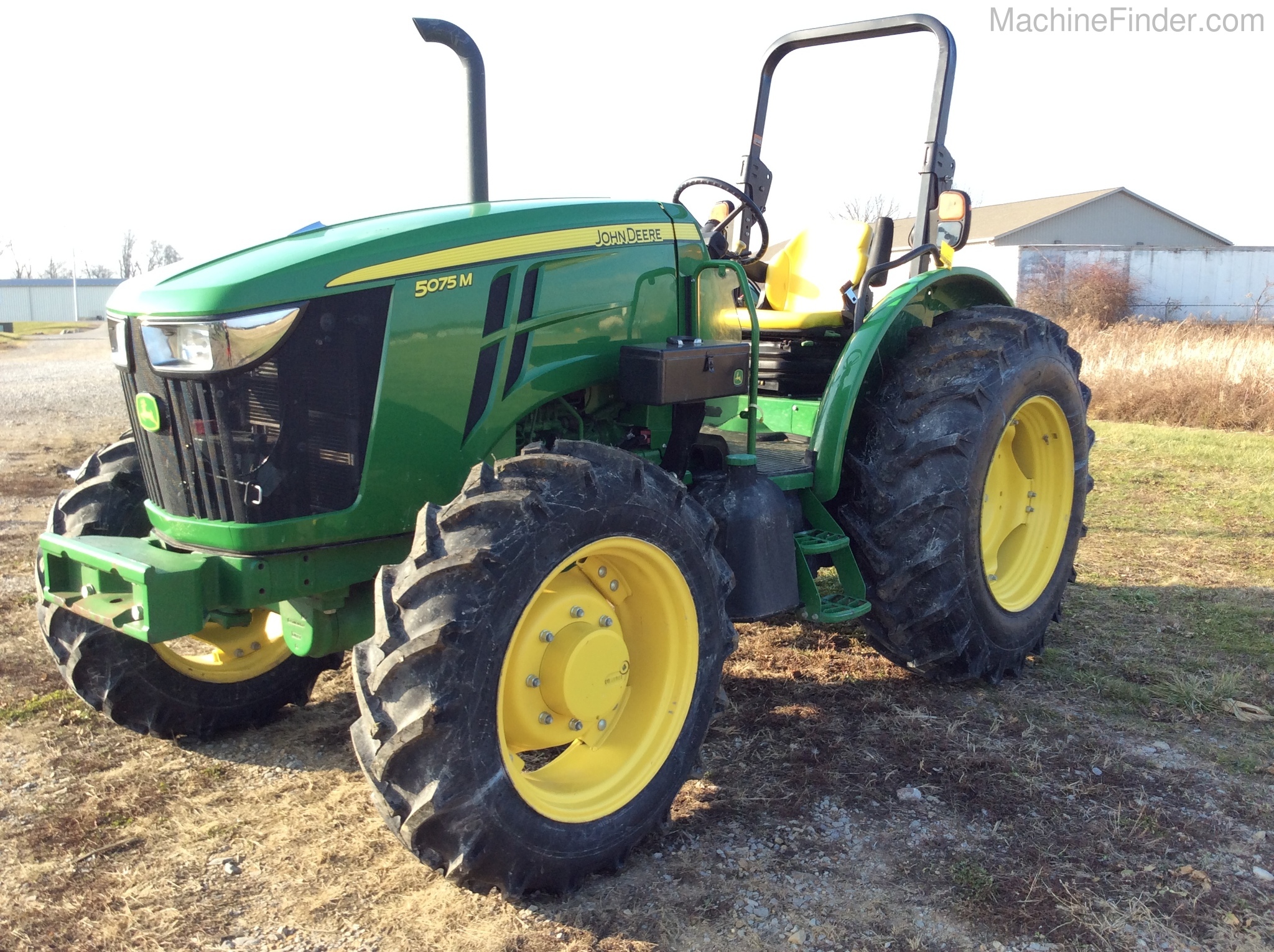 2017 John Deere 5075M Image 3