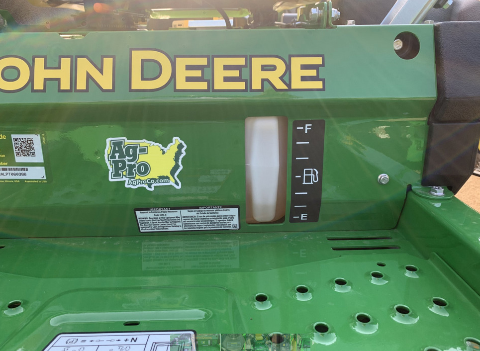 2025 John Deere Z720E Image 4