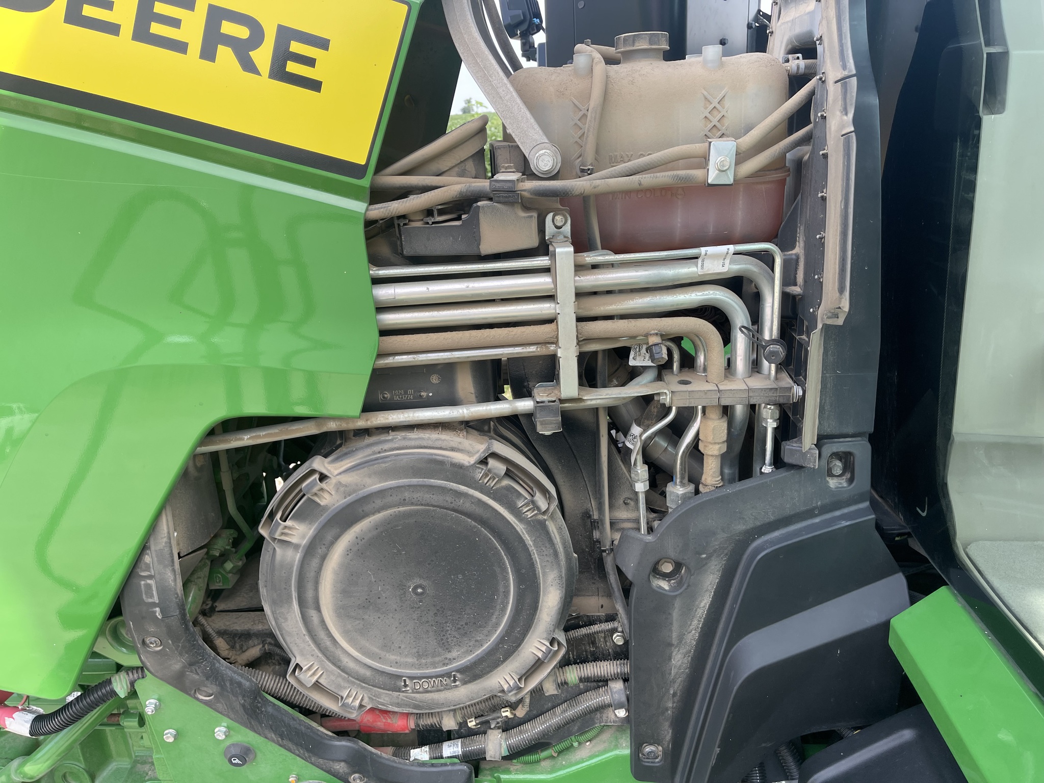  2023 John Deere 8RT 370 at Heritage Tractor in Kewanee, IL