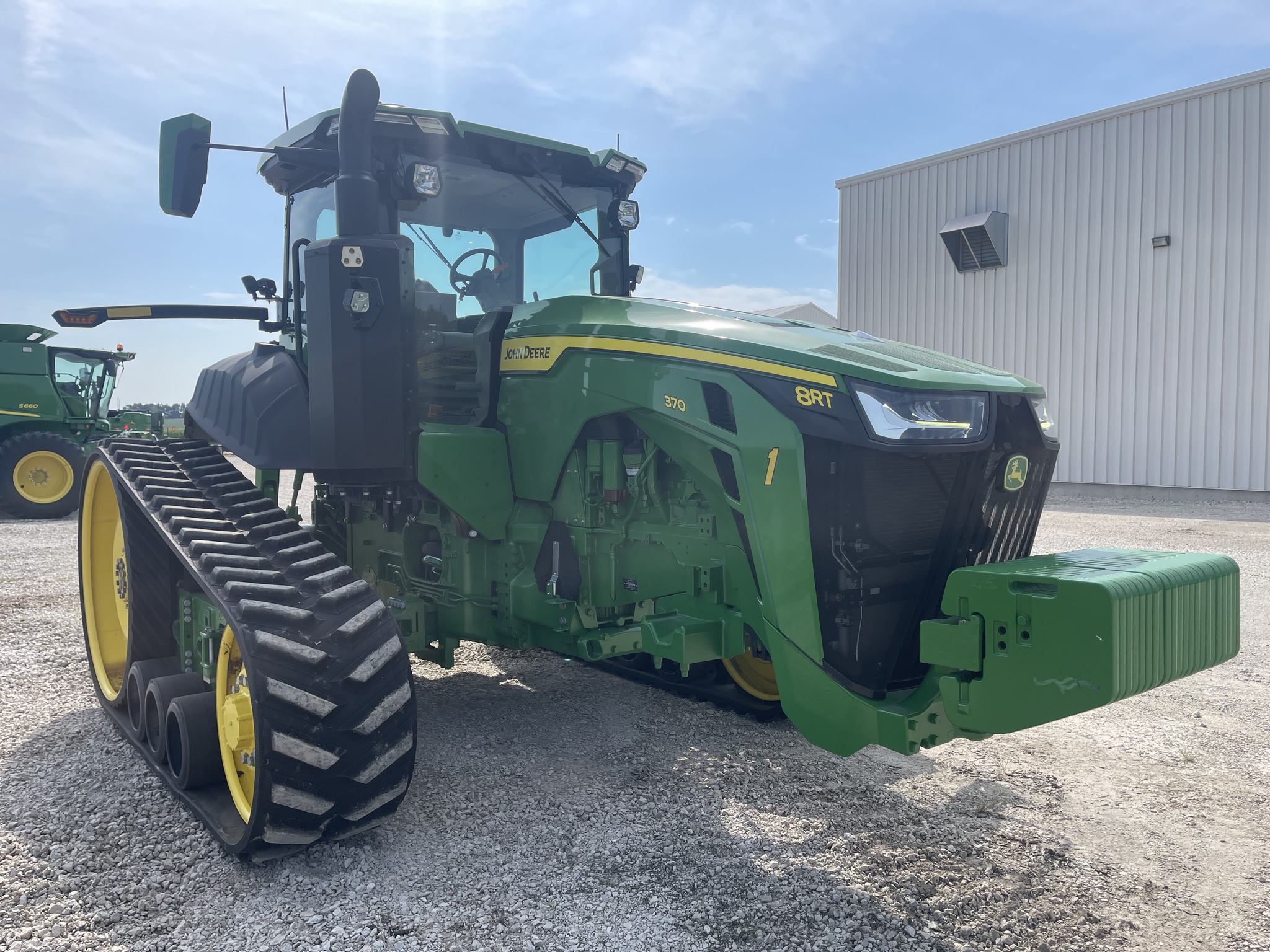  2023 John Deere 8RT 370 at Heritage Tractor in Kewanee, IL