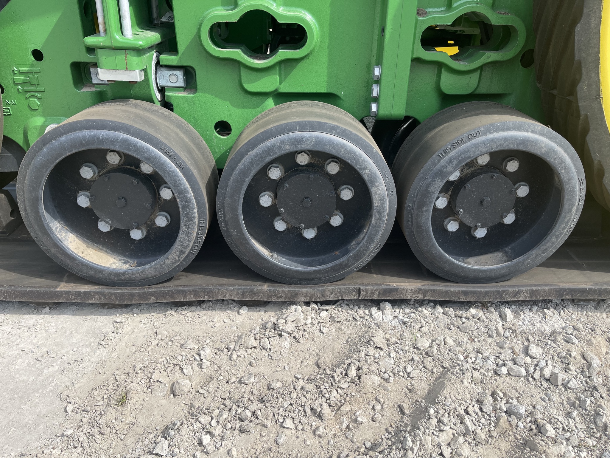  2023 John Deere 8RT 370 at Heritage Tractor in Kewanee, IL