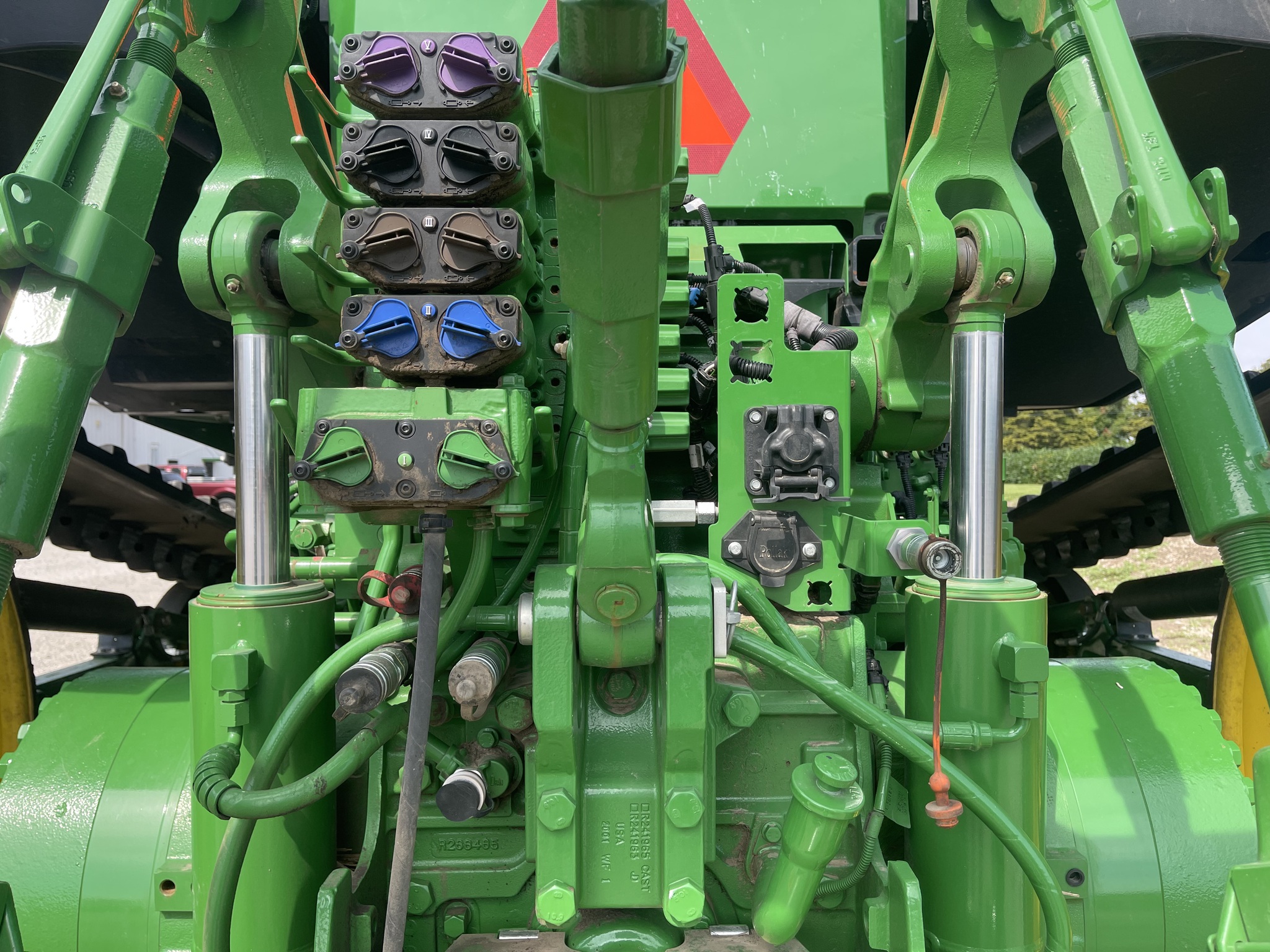  2023 John Deere 8RT 370 at Heritage Tractor in Kewanee, IL