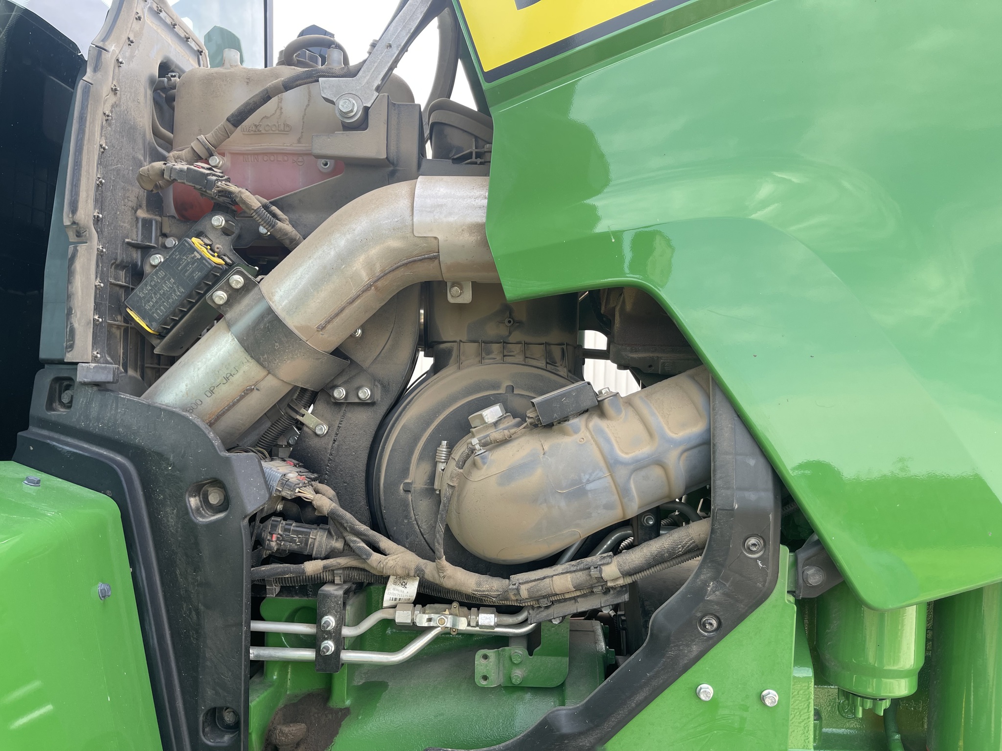  2023 John Deere 8RT 370 at Heritage Tractor in Kewanee, IL