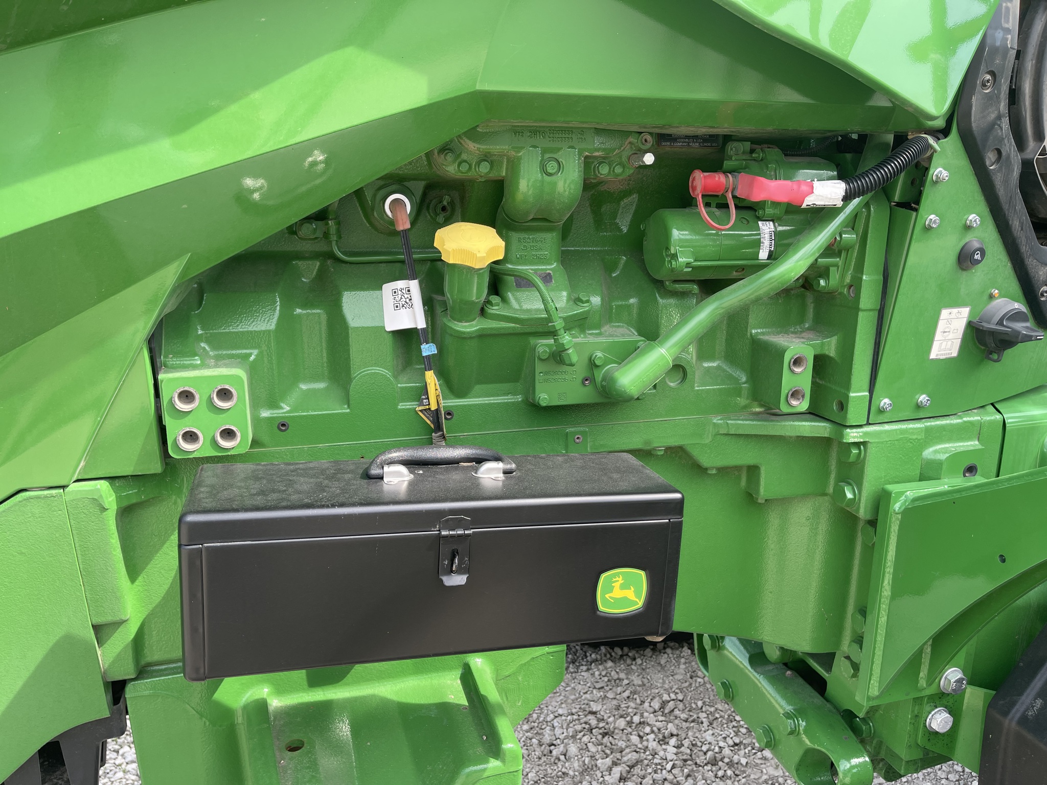  2023 John Deere 8RT 370 at Heritage Tractor in Kewanee, IL