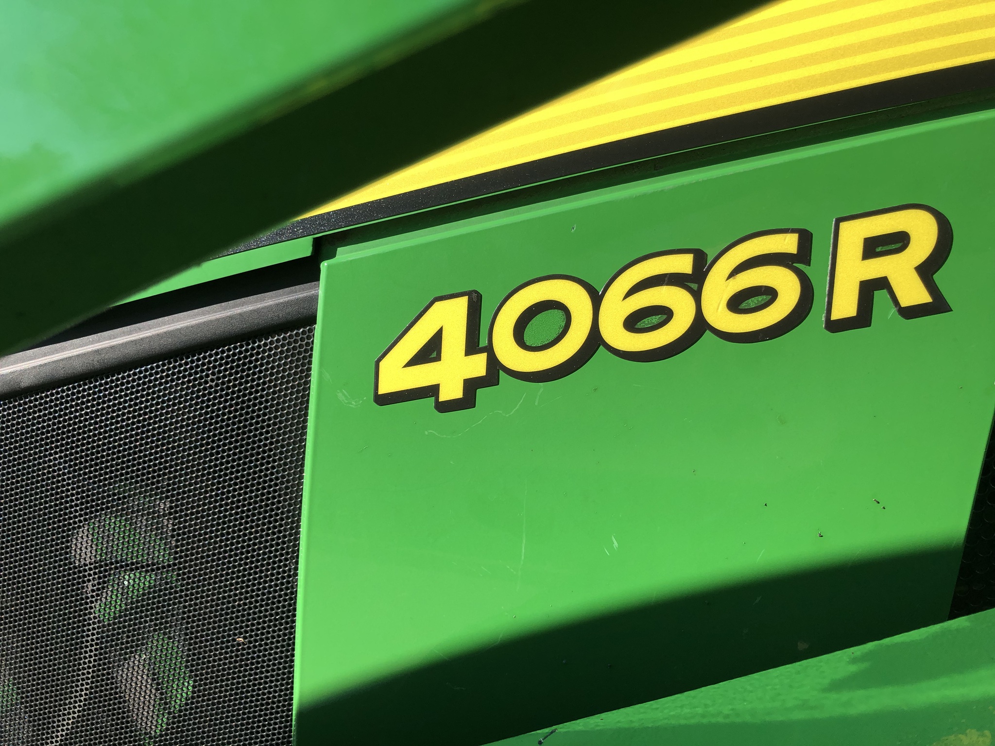 2020 John Deere 4066R Image 5
