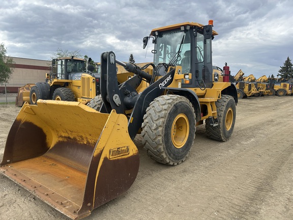 Photo of a 2022 John Deere 524P