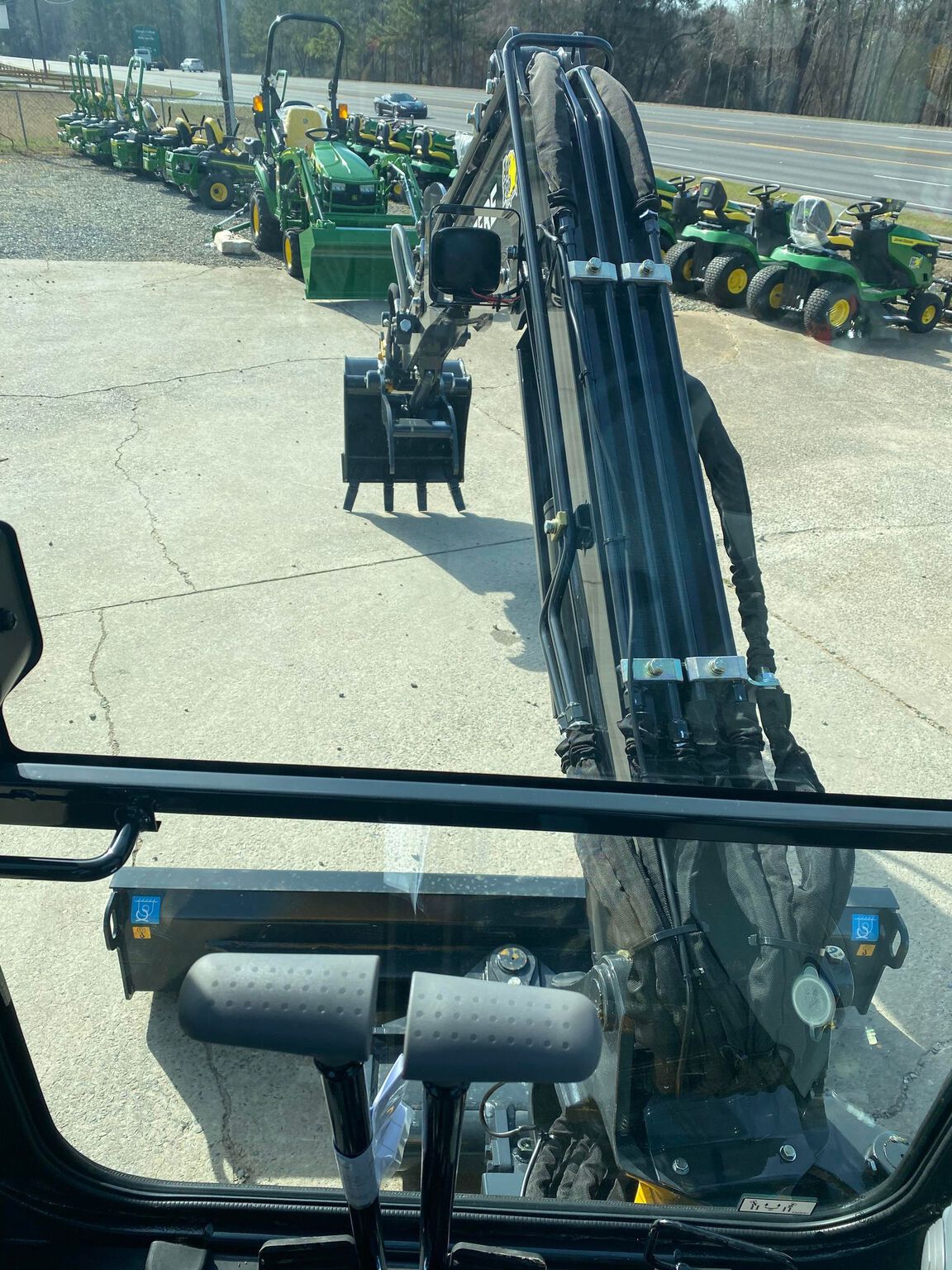 2023 John Deere 35G Image 6