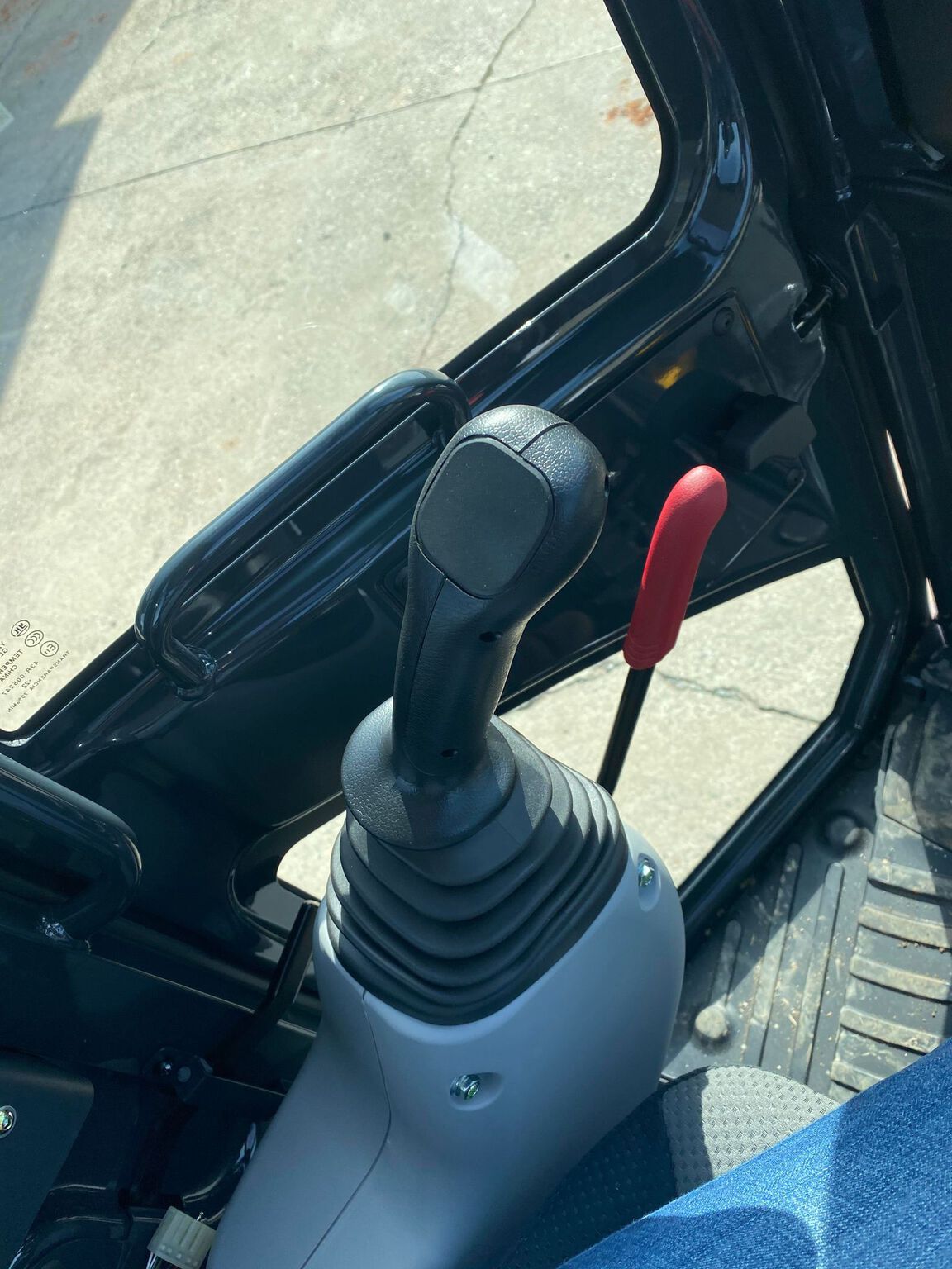 2023 John Deere 35G Image 7