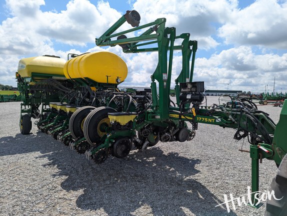 Photo of 2016 John Deere 1775NT
