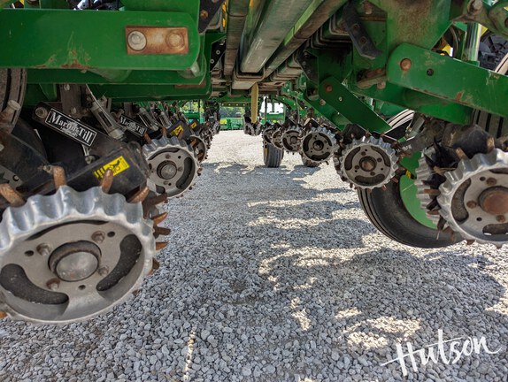Photo of 2016 John Deere 1775NT