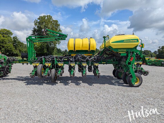 Photo of 2016 John Deere 1775NT