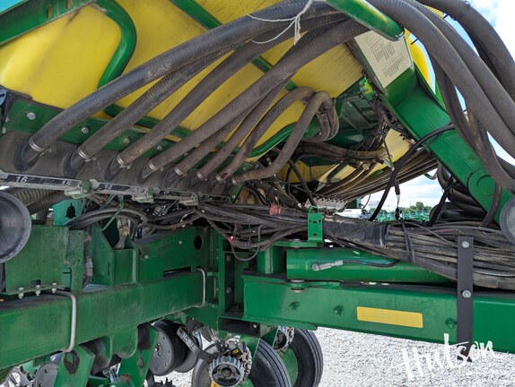 Photo of 2016 John Deere 1775NT